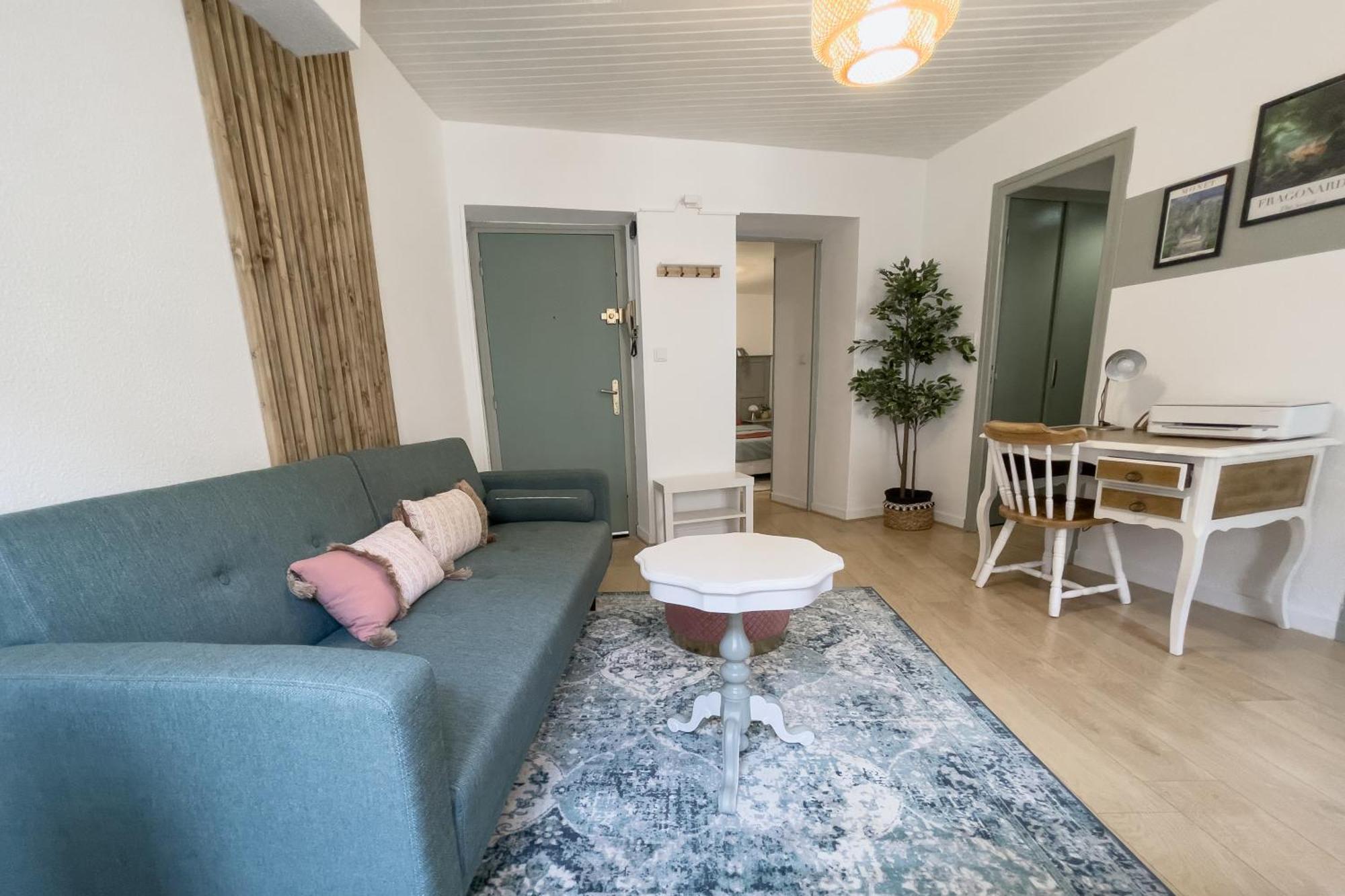 Apartment Lumineux 1 Hypercentre Place St Jean Valence (Drome)